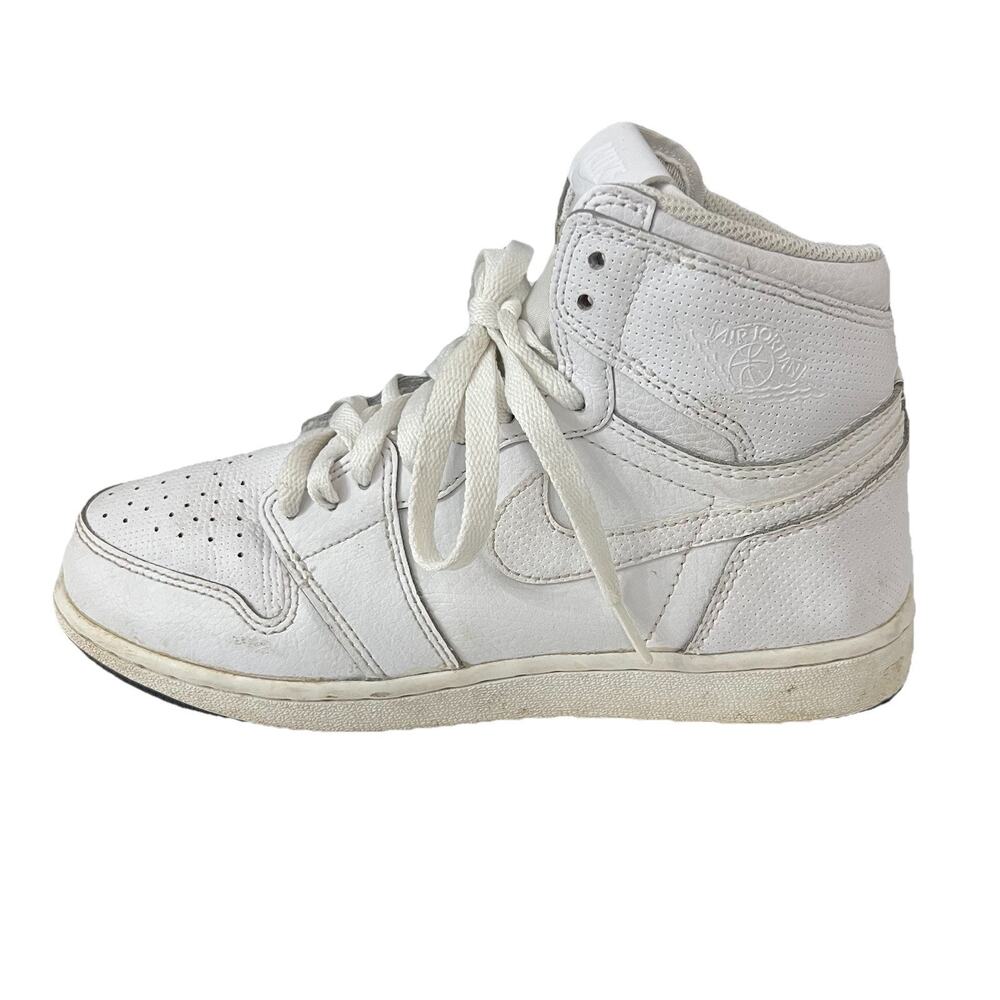 Nike Air Jordan 1 Perforated High 575441 100 Size 6.5Y White